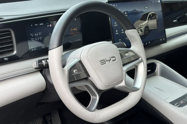 Used BYD Sealion 06 New Energy 2025 Model DM-i 170 Navigation Plus Edition Steering Wheel