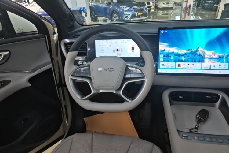 Used BYD Sealion 06 New Energy 2025 Model EV 605 Navigation Pro Edition Steering Wheel