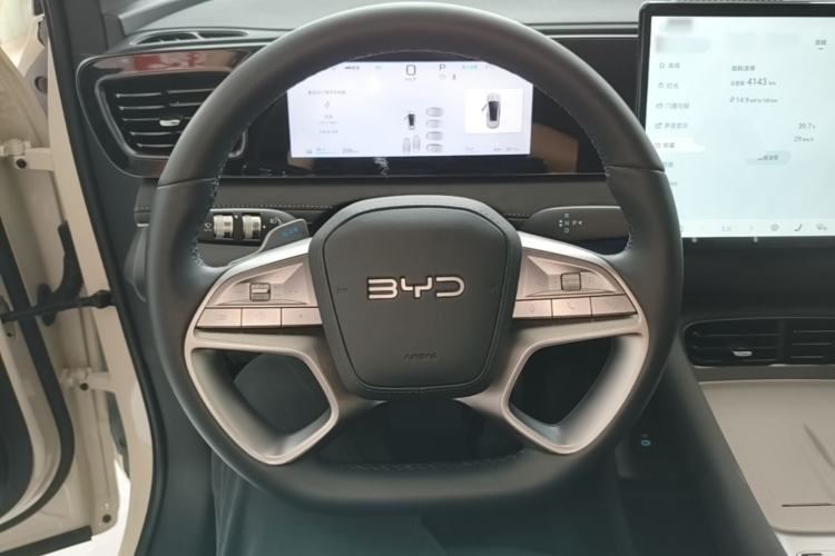 Used BYD Sealion 06 New Energy 2025 Model EV 605 Navigation Pro Edition Steering Wheel