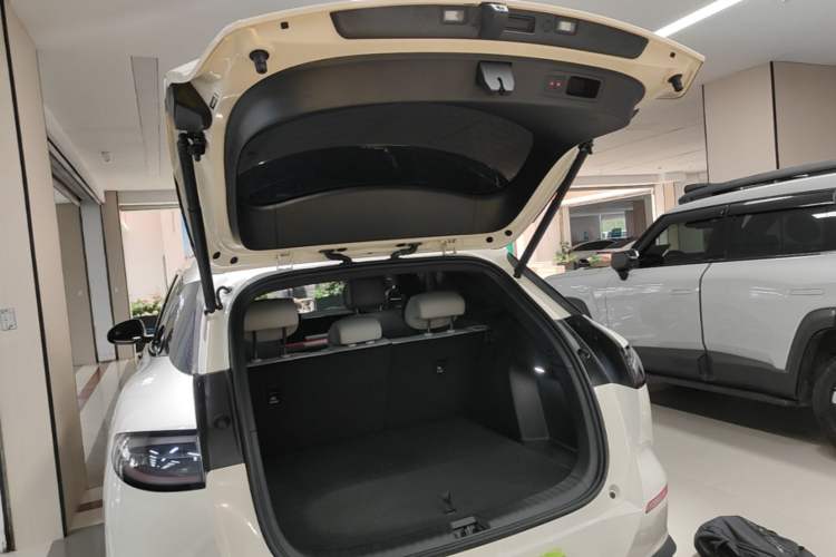 Used BYD Sealion 06 New Energy 2025 Model DM-i 170 Navigation Pro Edition Trunk