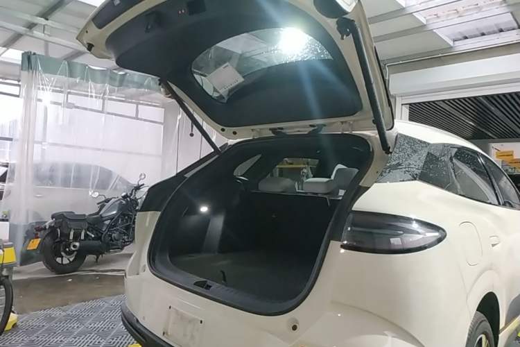 Used BYD Sealion 06 New Energy 2025 Model DM-i 170 Navigation Plus Edition Trunk