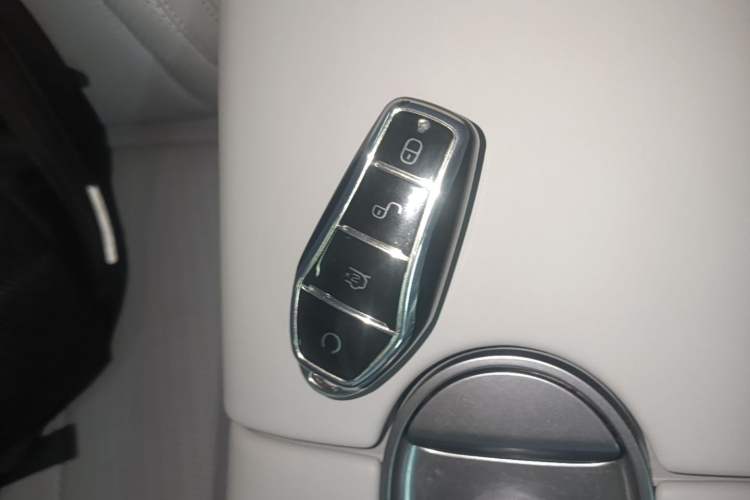 Used BYD Sealion 06 New Energy 2025 Model DM-i 170 Navigation Plus Edition Vehicle Key