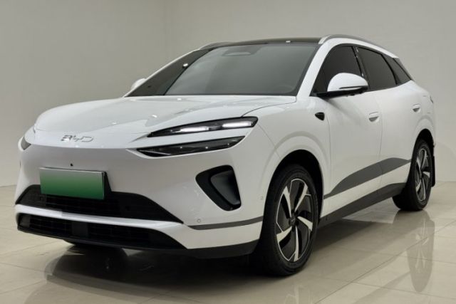 Ojetý BYD Sealion 06 New Energy 2025 Model DM-i 170 Navigation Pro Edition