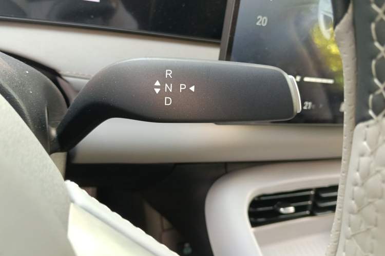 Used BYD Sealion 06 New Energy 2026 EV 710 Long-Range Flagship Edition Gear Lever