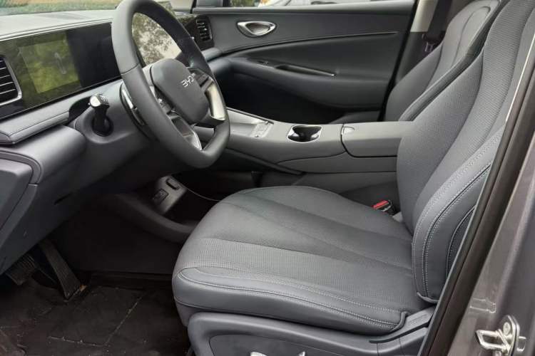 Used BYD Sealion 06 New Energy 2026 EV 710 Long-Range Edition Interior 3