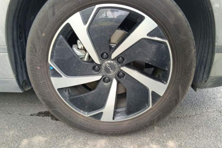 Used BYD Sealion 06 New Energy 2026 EV 710 Long-Range Flagship Edition Right Front Wheel Hub