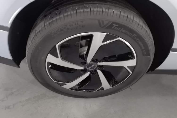 Used BYD Sealion 06 New Energy 2026 EV 710 Long-Range Edition Right Rear Wheel Hub
