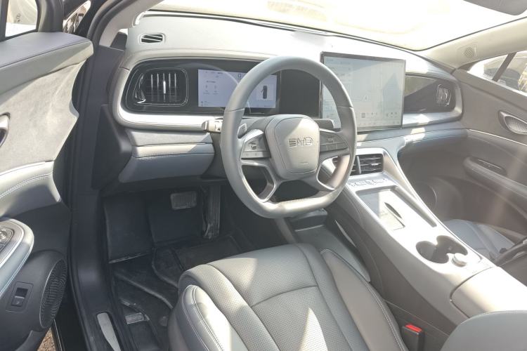 Used BYD Sealion 07 DM-i 2025 150 Flagship+ Edition Center Console