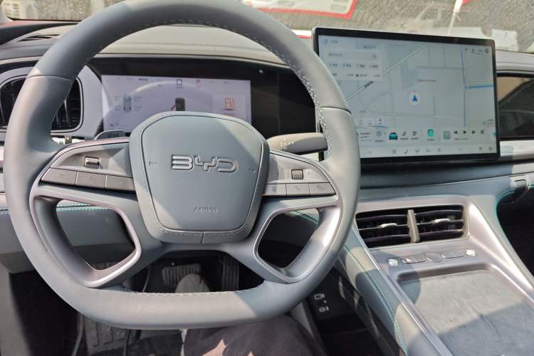 Used BYD Sealion 07 DM-i 2025 150 Flagship+ Edition Center Console