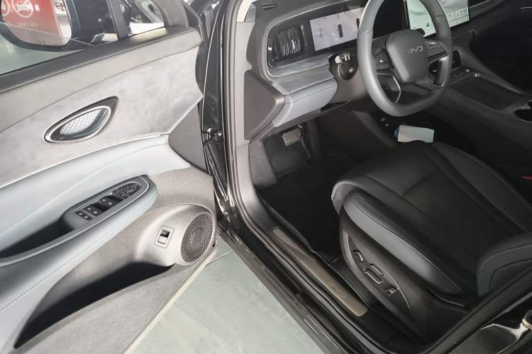 Used BYD Sealion 07 DM-i 2025 150 Flagship+ Edition Interior 3