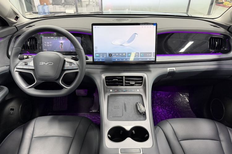 Used BYD Sealion 07 DM-i 2025 150 Flagship Edition Interior 3