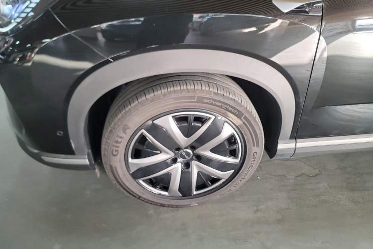 Used BYD Sealion 07 DM-i 2025 150 Flagship+ Edition Left Front Wheel Hub