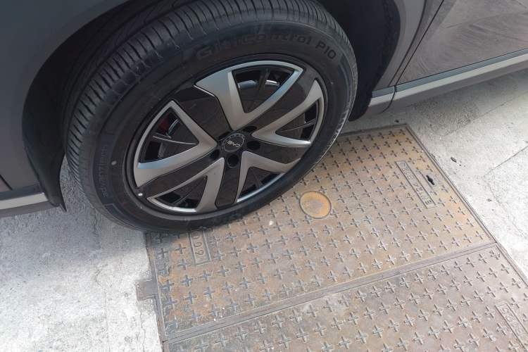 Used BYD Sealion 07 DM-i 2025 135 High-Performance LiDAR Version Left Front Wheel Hub