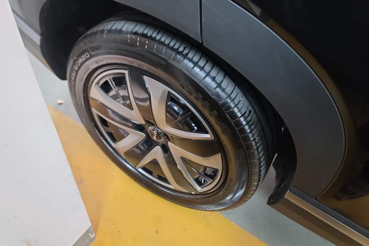 Used BYD Sealion 07 DM-i 2025 150 Flagship+ Edition Right Rear Wheel Hub