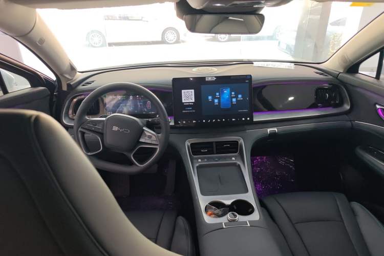 Used BYD Sealion 07 DM-i 2025 150 Flagship Edition Center Console