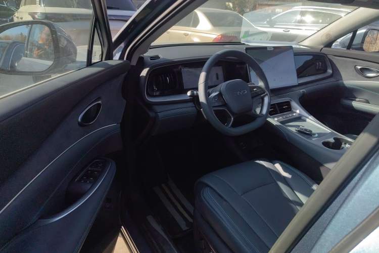 Used BYD Sealion 07 DM-i 2025 150 Flagship+ Edition Interior 3