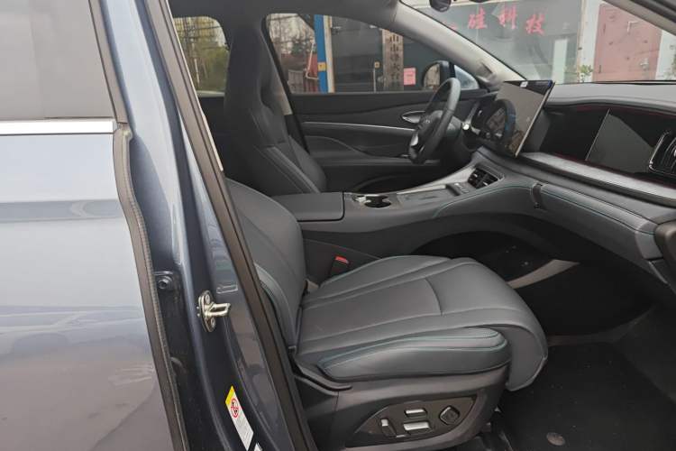 Used BYD Sealion 07 DM-i 2025 150 Flagship+ Edition Right Front Seat