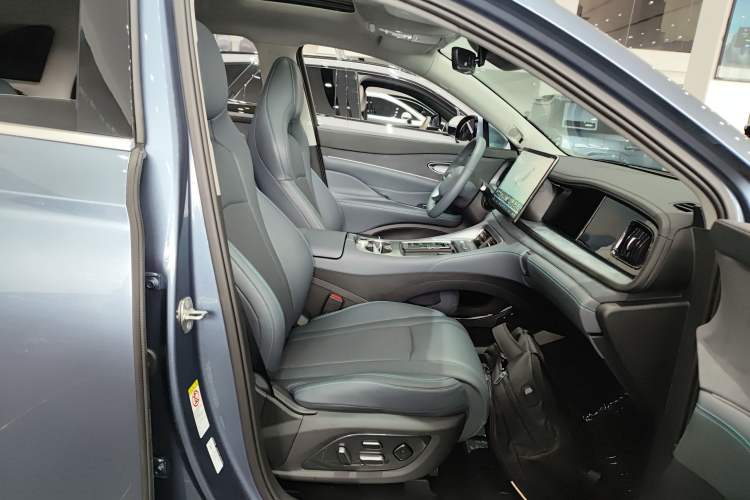 Used BYD Sealion 07 DM-i 2025 150 Flagship+ Edition Right Front Seat