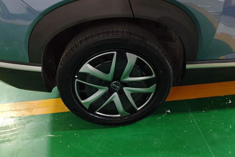 Used BYD Sealion 07 DM-i 2025 135 High-Performance LiDAR Version Right Rear Wheel Hub