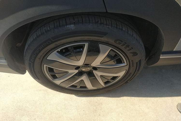 Used BYD Sealion 07 DM-i 2025 150 Flagship+ Edition Right Rear Wheel Hub