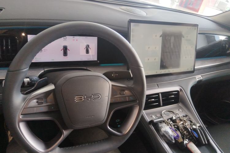Used BYD Sealion 07 DM-i 2025 150 Flagship+ Edition Center Console