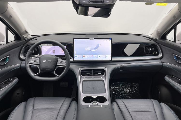 Used BYD Sealion 07 DM-i 2025 150 Flagship+ Edition Center Console