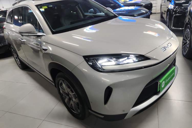 Used BYD Sealion 07 DM-i 2025 150 Flagship+ Edition Front Right 45 Deg