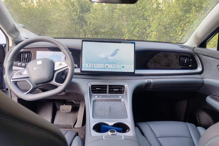 Used BYD Sealion 07 DM-i 2025 150 Flagship+ Edition Interior 2