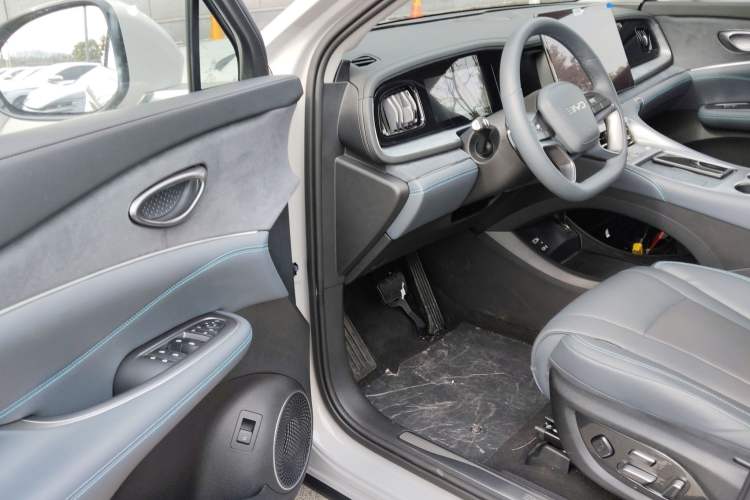 Used BYD Sealion 07 DM-i 2025 150 Flagship+ Edition Interior 3