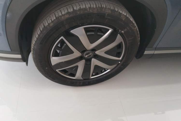 Used BYD Sealion 07 DM-i 2025 150 Flagship+ Edition Left Front Wheel Hub