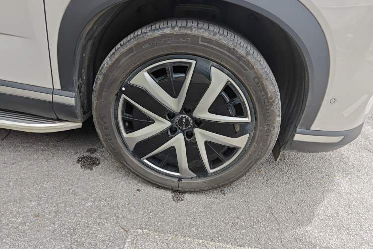 Used BYD Sealion 07 DM-i 2025 150 Flagship+ Edition Right Front Wheel Hub
