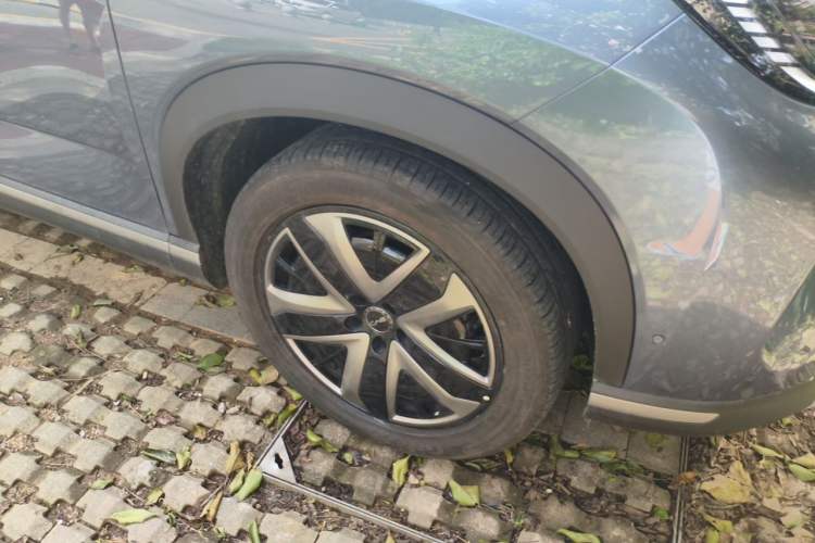 Used BYD Sealion 07 DM-i 2025 150 Flagship Edition Right Front Wheel Hub