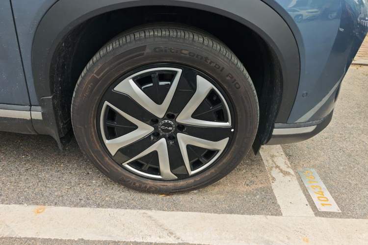Used BYD Sealion 07 DM-i 2025 150 Flagship+ Edition Right Front Wheel Hub