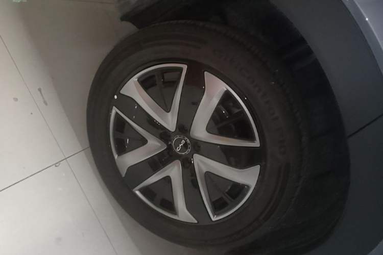 Used BYD Sealion 07 DM-i 2025 150 Flagship Edition Right Rear Wheel Hub