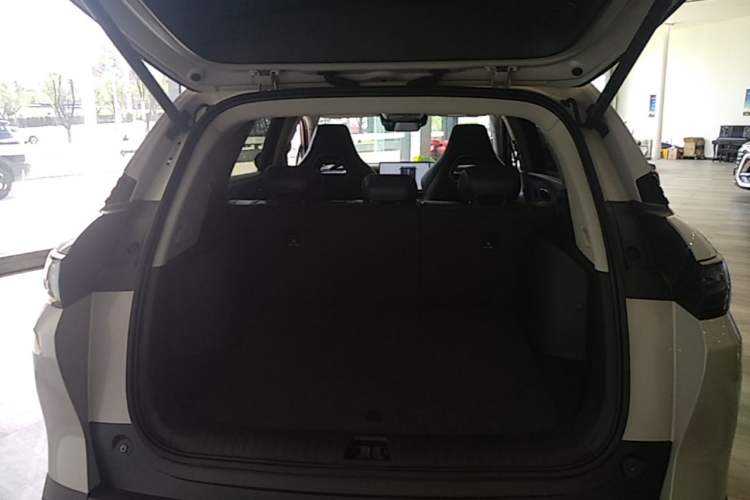 Used BYD Sealion 07 DM-i 2025 150 Flagship+ Edition Trunk