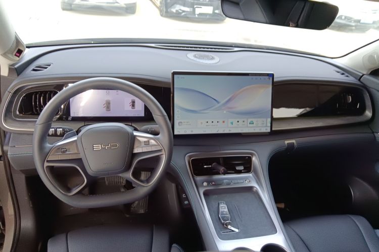 Used BYD Sealion 07 DM-i 2025 150 Flagship+ Edition Center Console