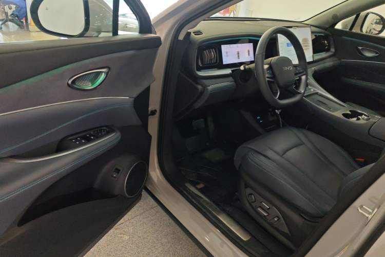 Used BYD Sealion 07 DM-i 2025 150 Flagship+ Edition Interior 3