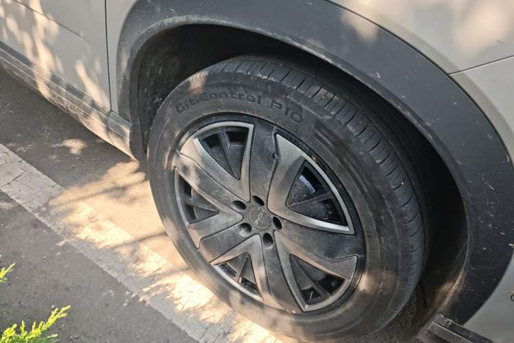 Used BYD Sealion 07 DM-i 2025 150 Flagship Edition Right Front Wheel Hub