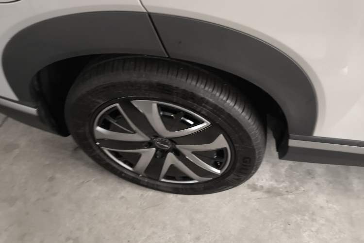 Used BYD Sealion 07 DM-i 2025 150 Flagship+ Edition Right Rear Wheel Hub