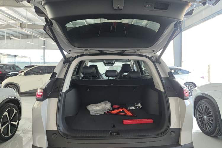 Used BYD Sealion 07 DM-i 2025 150 Flagship+ Edition Trunk
