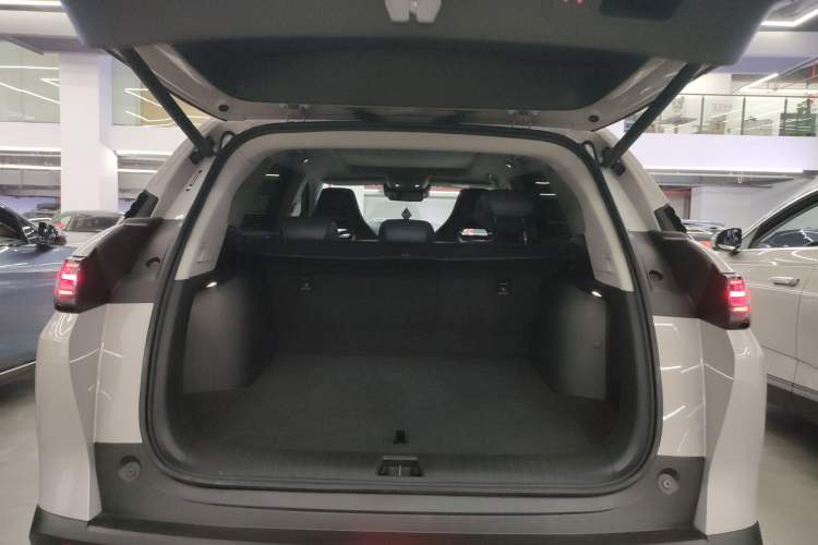 Used BYD Sealion 07 DM-i 2025 150 Flagship+ Edition Trunk