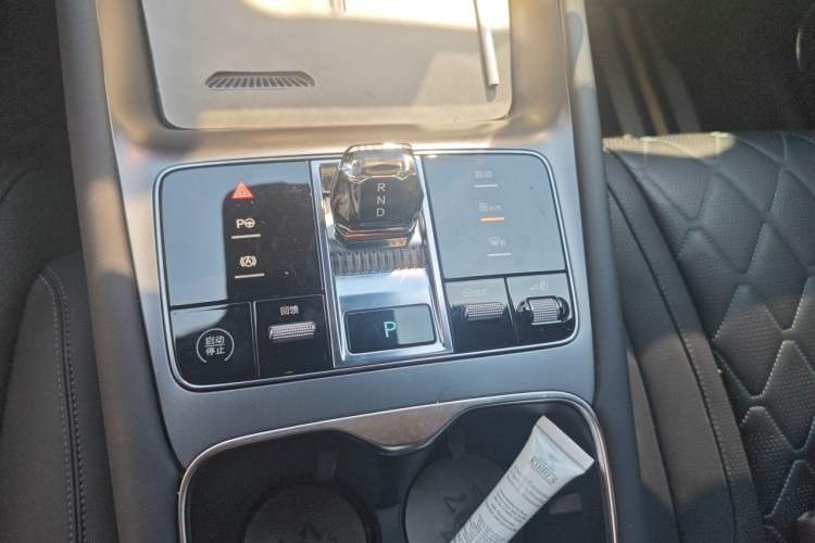 Used BYD Sealion 07 EV 2024 610 Zhihang Edition Gear Lever