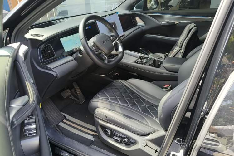 Used BYD Sealion 07 EV 2024 610 Zhihang Edition Left Front Seat