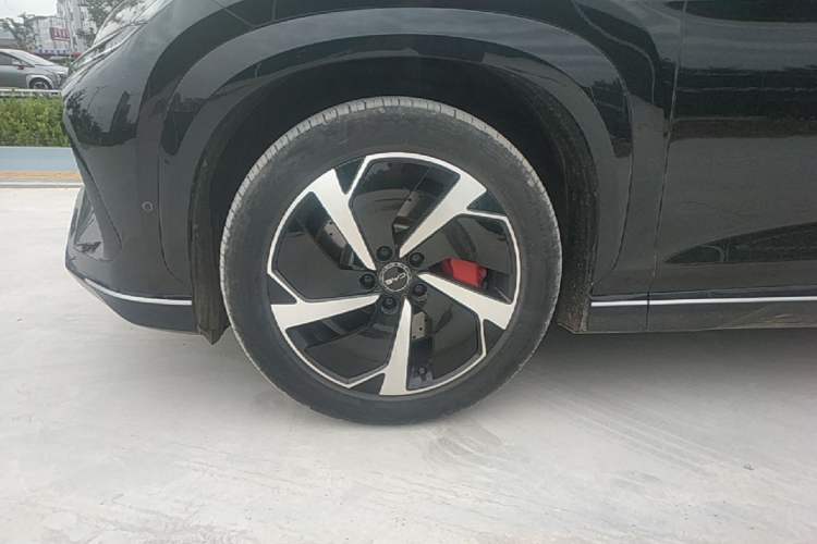 Used BYD Sealion 07 EV 2024 610 Long-Range Version Left Front Wheel Hub
