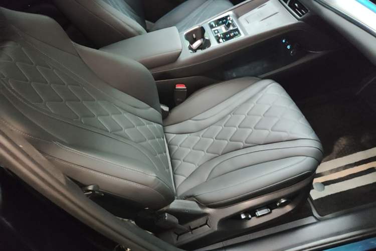 Used BYD Sealion 07 EV 2024 610 Long-Range Version Right Front Seat