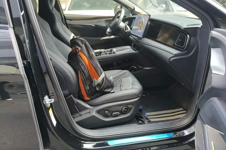 Used BYD Sealion 07 EV 2024 610 Zhihang Edition Right Front Seat