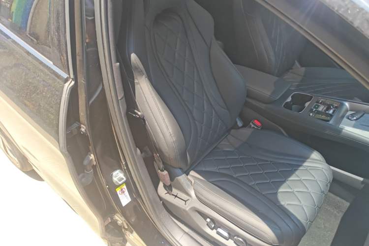 Used BYD Sealion 07 EV 2024 610 Long-Range Version Right Front Seat