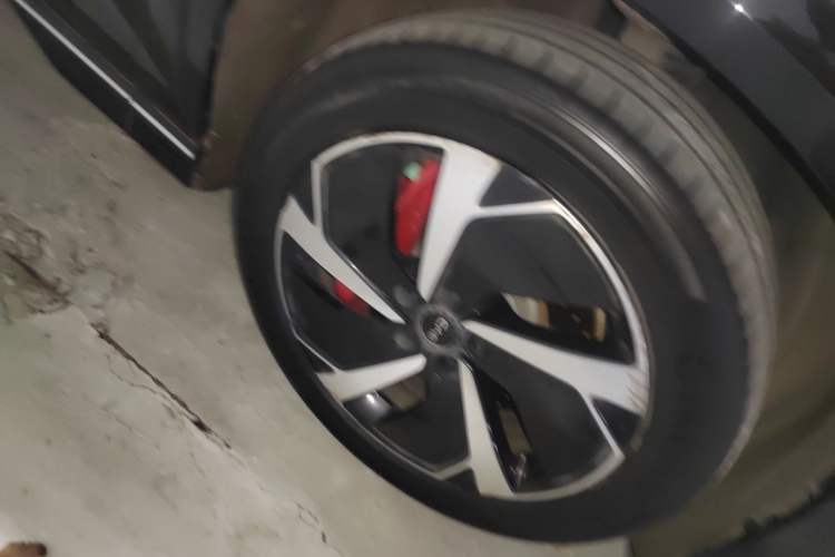 Used BYD Sealion 07 EV 2024 610 Long-Range Version Right Front Wheel Hub