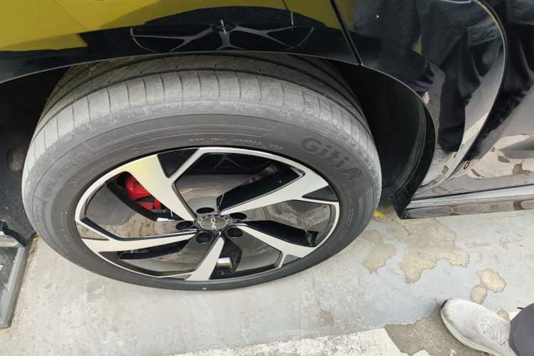 Used BYD Sealion 07 EV 2024 610 Long-Range Version Right Rear Wheel Hub
