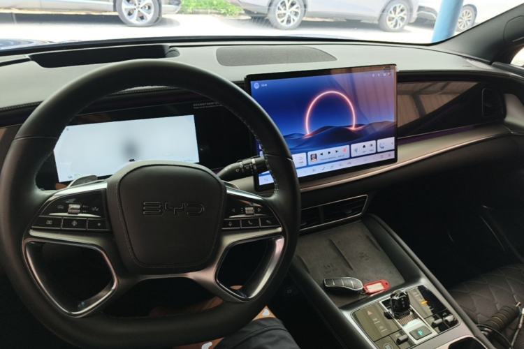 Used BYD Sealion 07 EV 2024 610 Zhihang Edition Center Console
